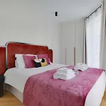 Charming Air-Conditioned Apt Near The Eiffel Tower