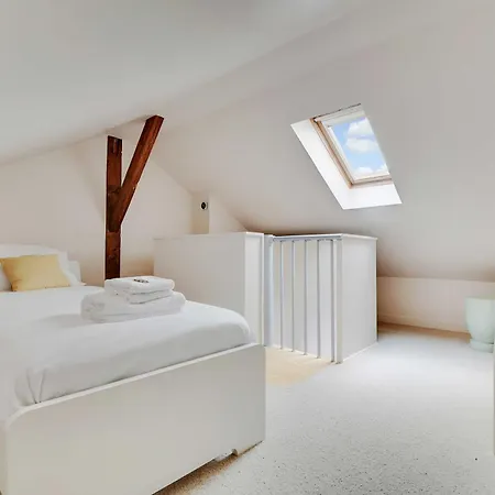 Charming Air-conditioned Apt Near The Eiffel Tower