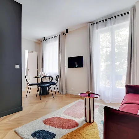 Charming Air-conditioned Apt Near The Eiffel Tower