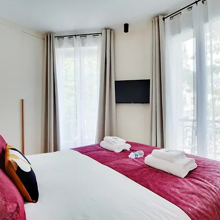 Apartment Charming Air-conditioned Apt Near The Eiffel Tower