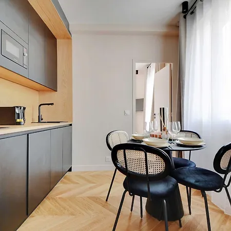 Charming Air-conditioned Apt Near The Eiffel Tower